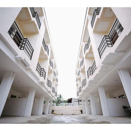 Oyo 789 Abn Residences Bacolod Ngoại thất bức ảnh