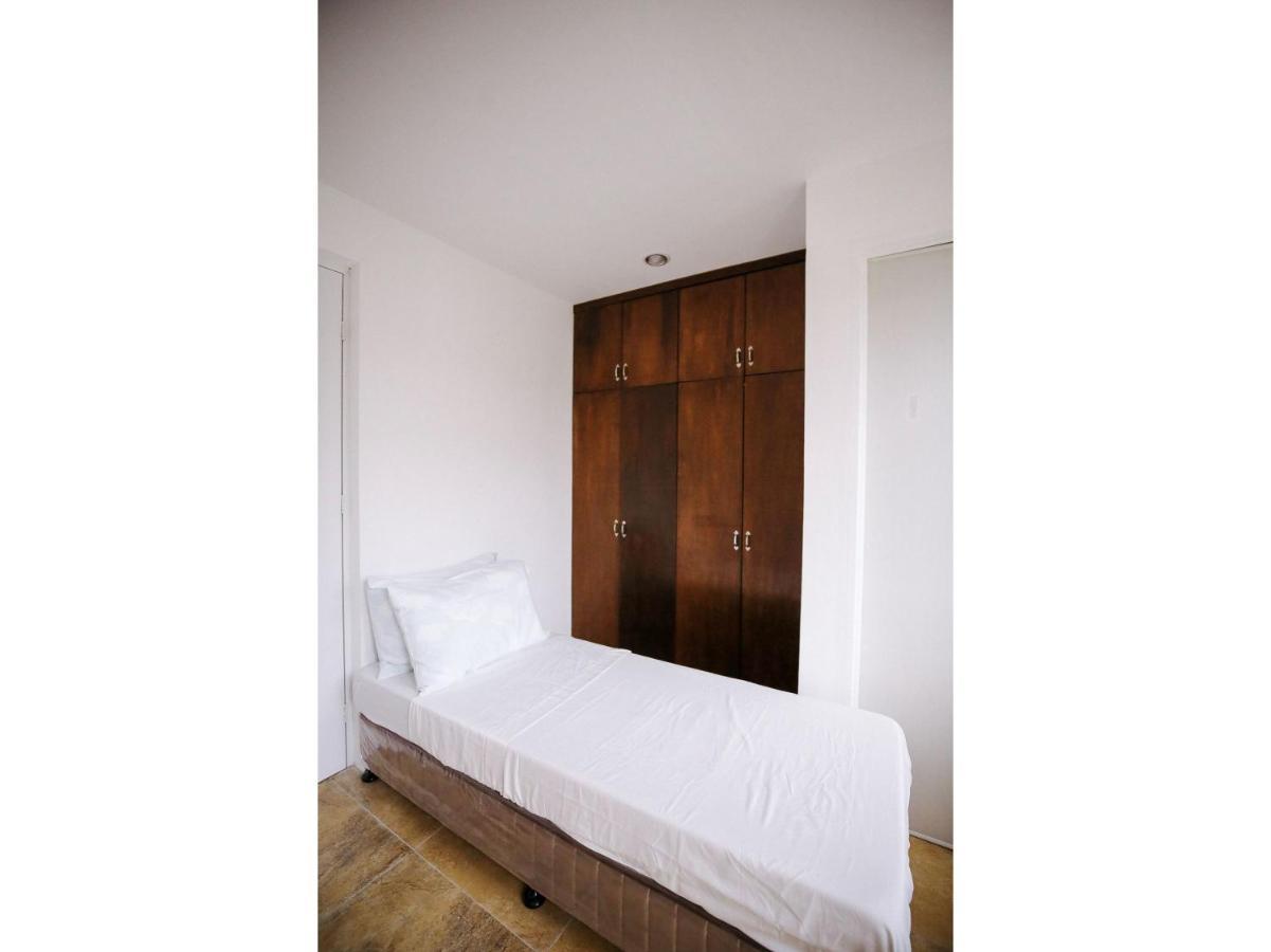 Oyo 789 Abn Residences Bacolod Ngoại thất bức ảnh